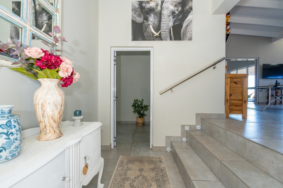 5 Bedroom Property for Sale in Myburgh Park Western Cape
